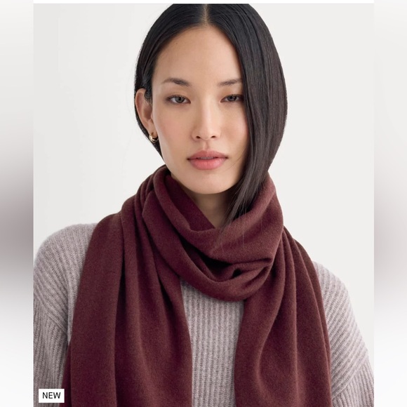 EverlaneThe Cashmere ScarfWineOS